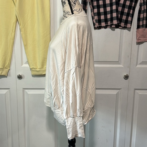 BB Dakota X Steve Madden Cream Sweater - Picture 2 of 8